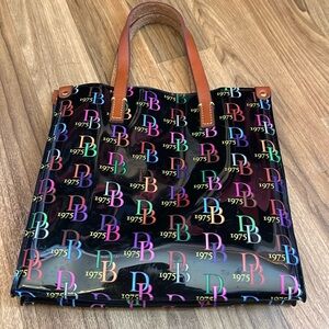 Dooney and Bourke  lunch tote